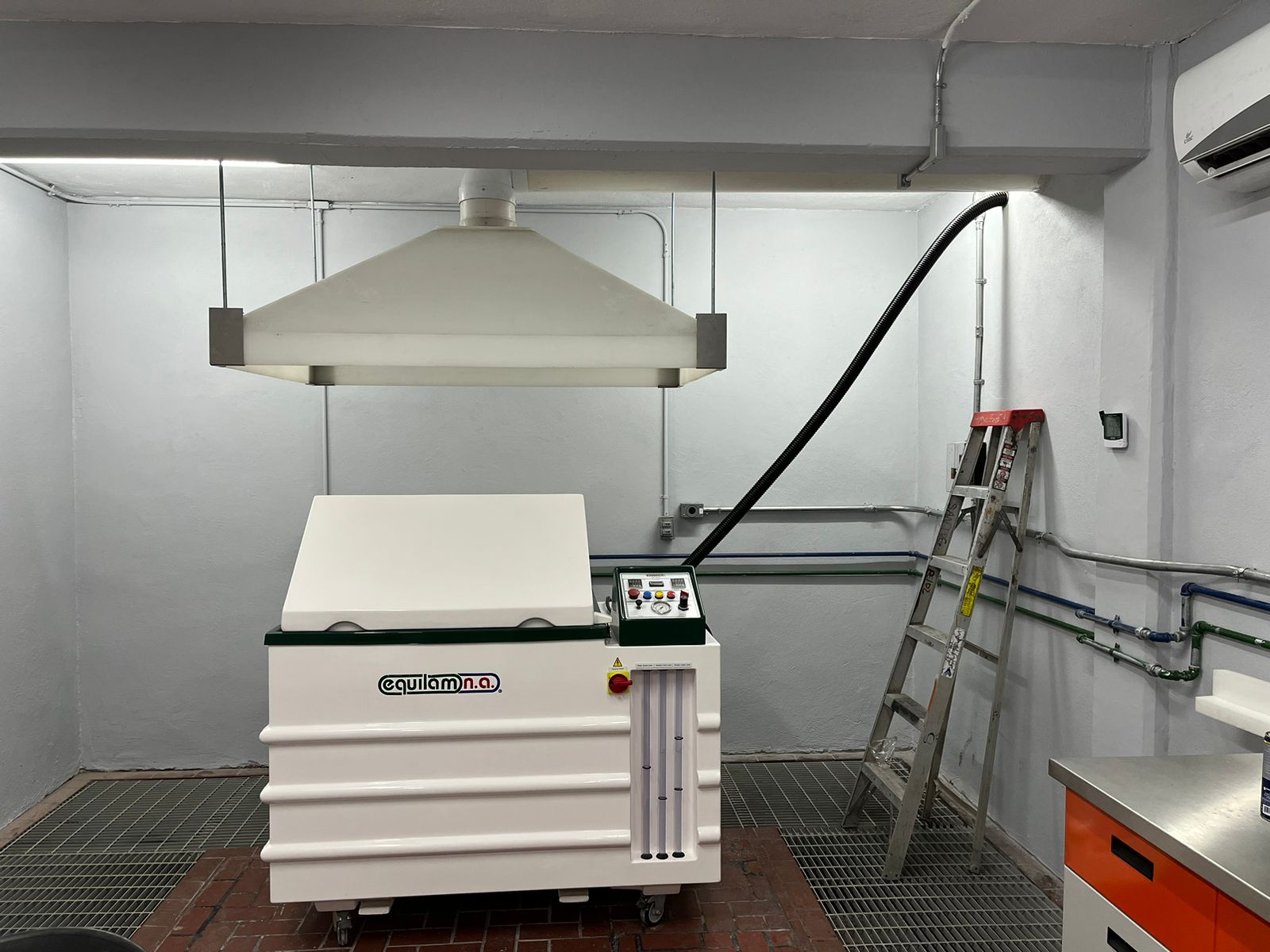 Campana para cámara salina especializada